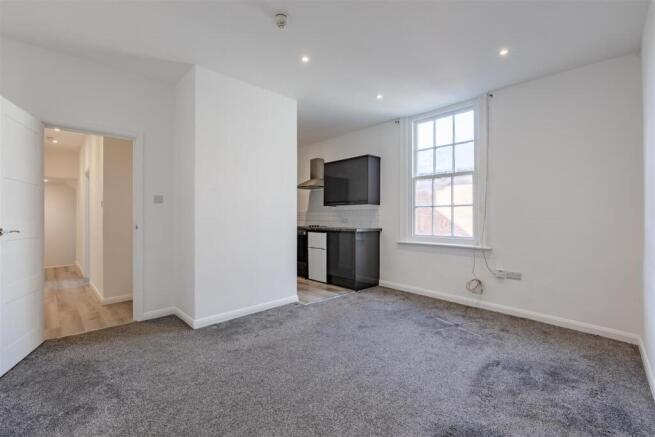 Open Plan Living Room/Kitchen