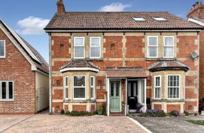 15 Hillside, High Street, Westbury BA13 4DL