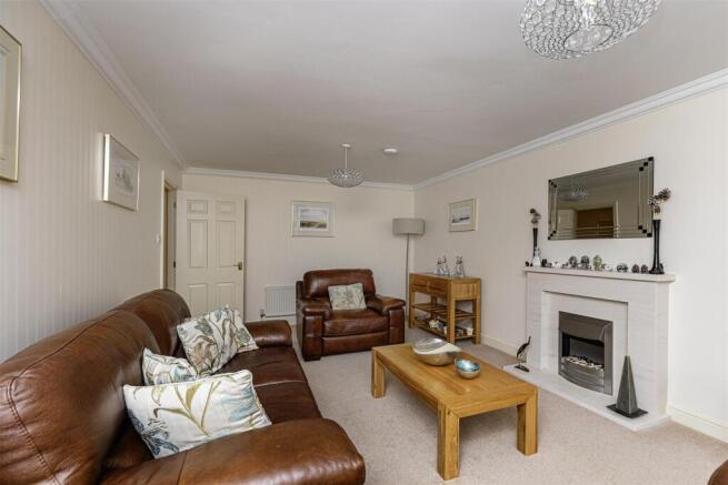 2 bed Apartment for sale Image 7
