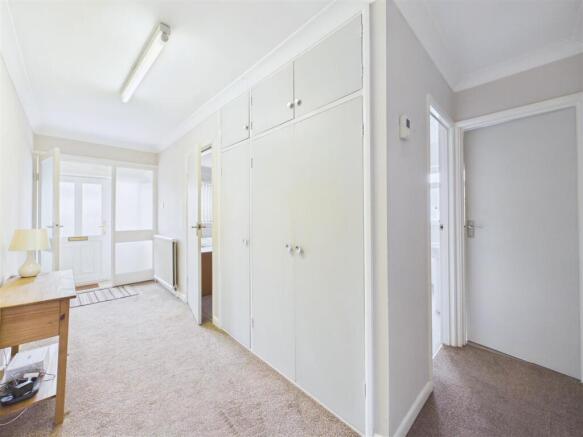 2 bed Bungalow to rent Image 5