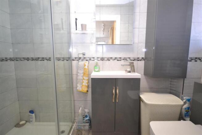 Annexe Shower Room