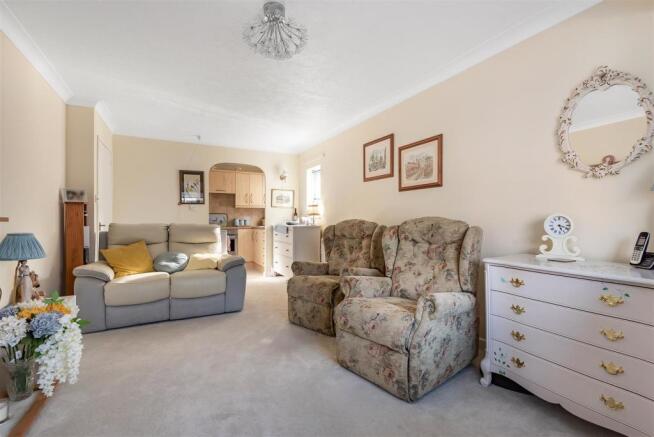 Lounge / Dining Room
