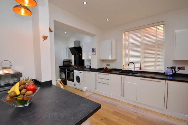BREAKFAST KITCHEN