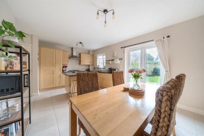  Breakfast Room