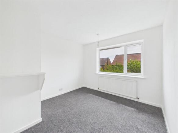 4 bed Semi-Detached for sale Image 9