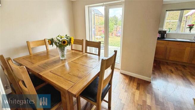 4 bed Detached for sale Image 10