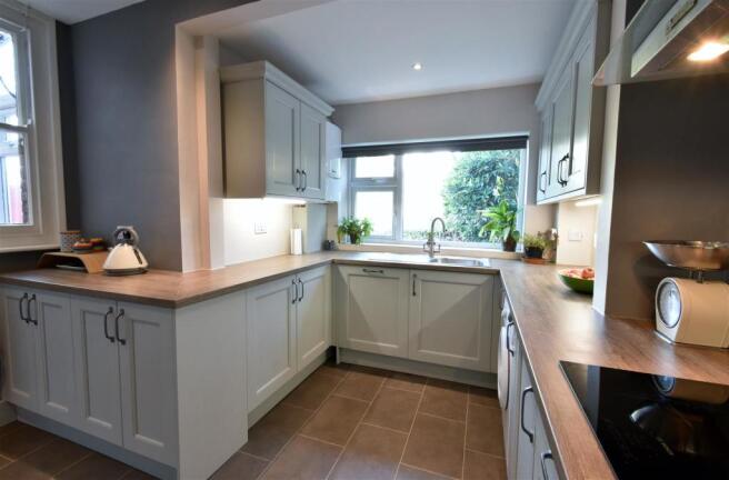 Kitchen: