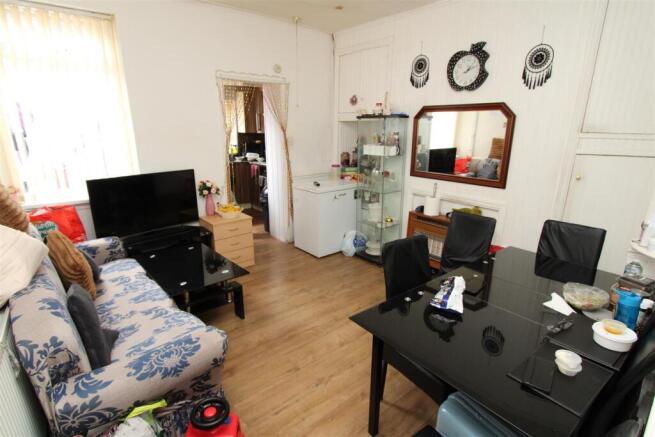 4 bed Terraced for sale Image 5