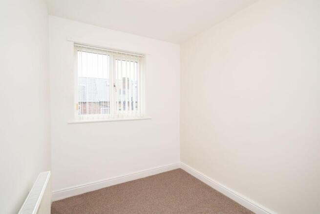 3 bed Terraced to rent Image 8