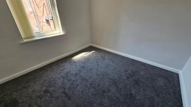 3 bed House to rent Image 6
