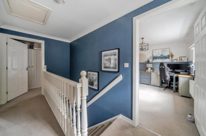 Lapwing Way, Four Marks, Alton, GU34 photo 4