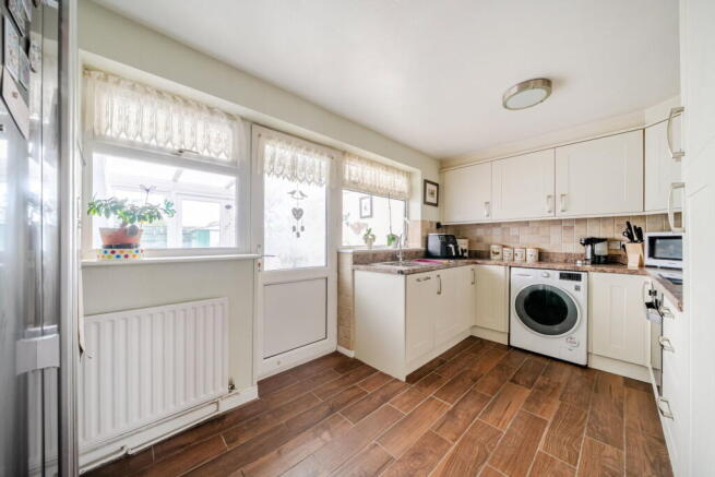 3 bed Semi-Detached for sale Image 4