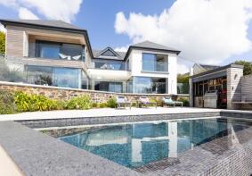 4 Seaglass House, Carrick Way, Truro TR2 5BB