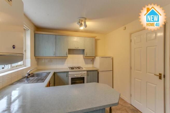 KITCHEN / DINING ROOM: