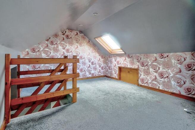 3 bed Terraced for sale Image 12
