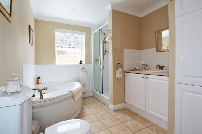Ensuite to Bedroom One
