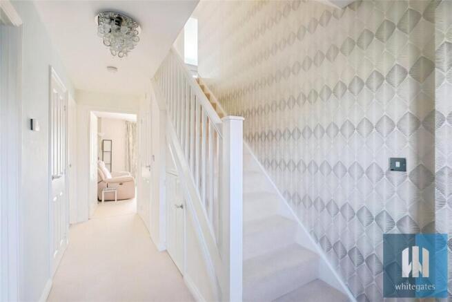 4 bed Detached to rent Image 6