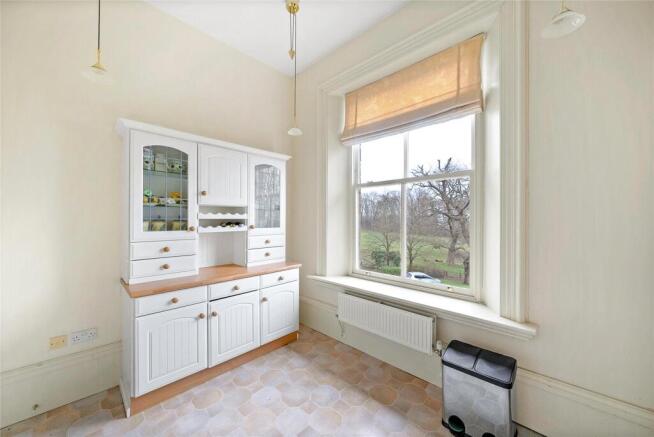 2 bed Apartment for sale Image 6