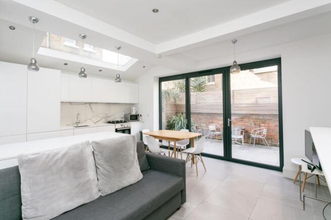 Lounge / Kitchen