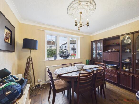 4 bed Detached for sale Image 7