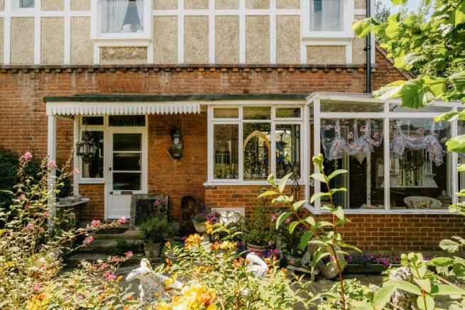 Croft-Bexhill-Squirrels-Exterior