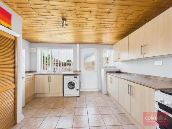 3 bed Semi-Detached for sale Image 4