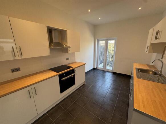 74 St Georges Kitchen 1.JPG