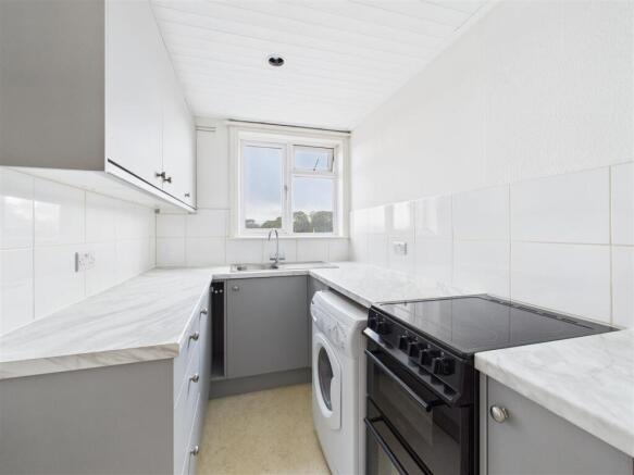 24 Crescent Mansions - 05.jpg