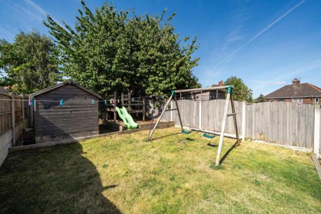 3 bed Semi-Detached for sale Image 8