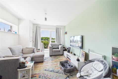 Chalkhill Apartment, 21 Russell Hill, Purley, CR8