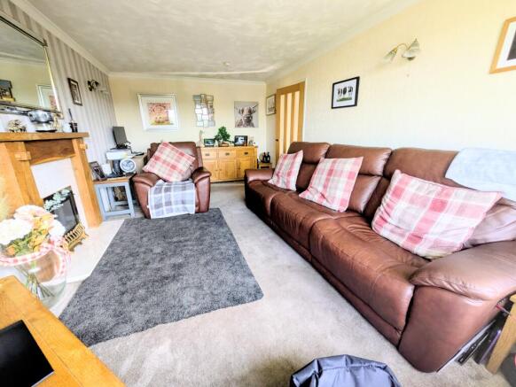 2 bed Bungalow for sale Image 5