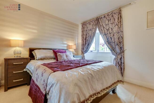 2 bed Terraced for sale Image 8