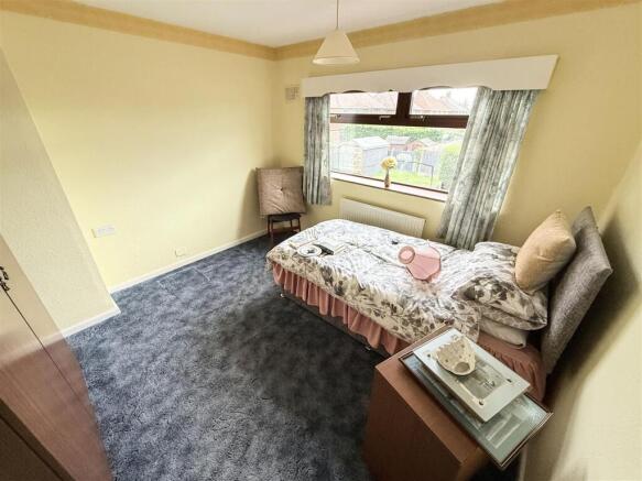 2 bed Semi-Detached for sale Image 8