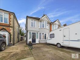 37, Elmhurst Drive, Ipswich IP3 0PB