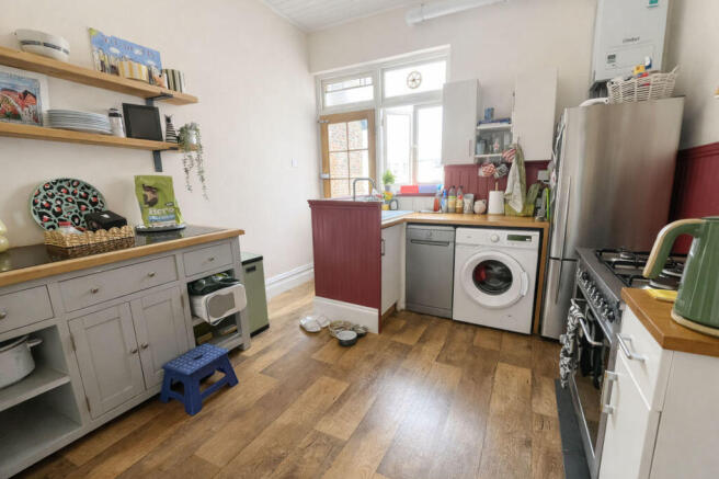 Kitchen/ Breakfast Room