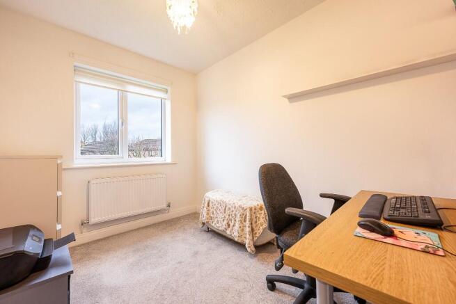 Bedroom / Office
