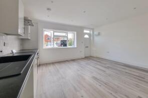 79, Hollow Lane, Hayling Island PO11 9EY