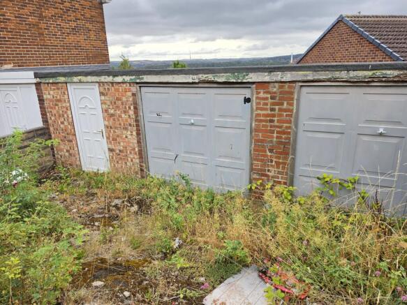Garages for sale Image 5