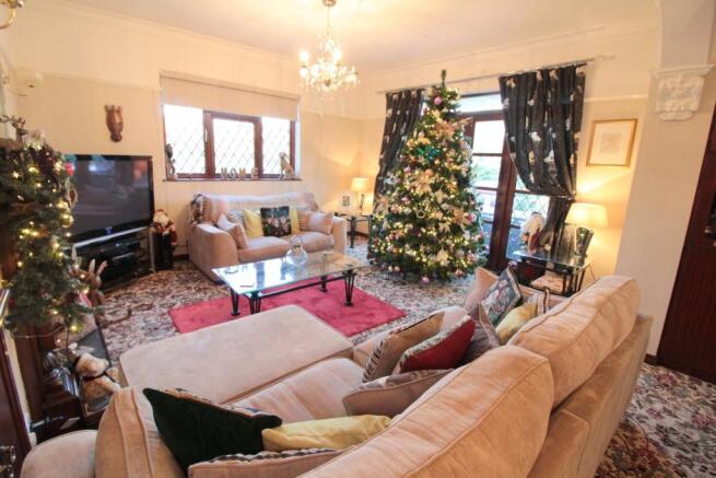 SITTING ROOM