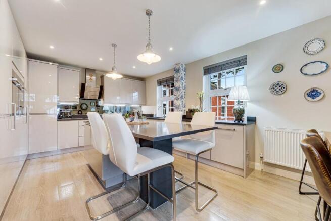 11 THE FIRS, FULSHAW PARK26.jpg