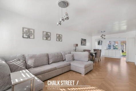 Detling Close, Hornchurch, RM12