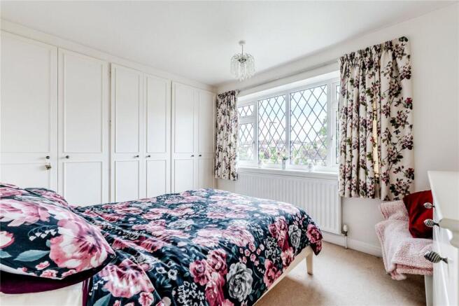 4 bed Detached for sale Image 6