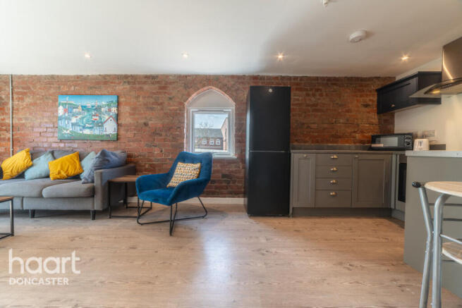 2 bed Apartment for sale Image 11