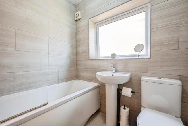 3 bed Semi-Detached for sale Image 12