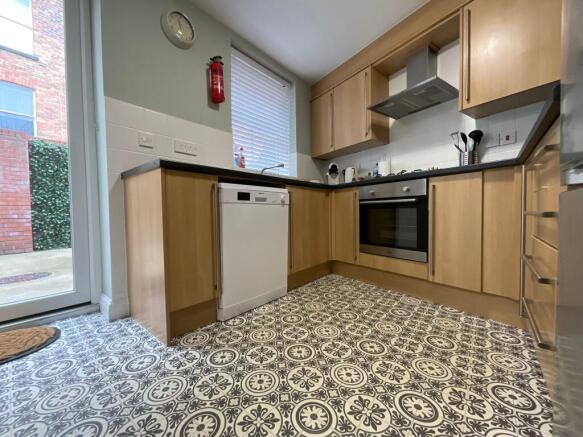 4 bed Semi-Detached for sale Image 8