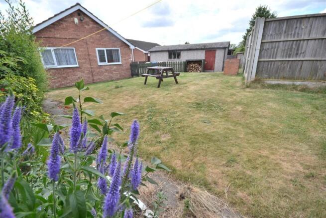 3 bed Bungalow for sale Image 11