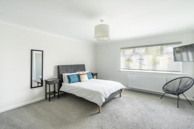 4 bed Detached for sale Image 10