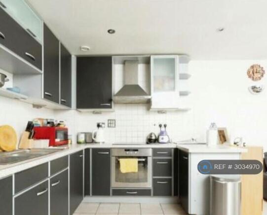 Fully Fitted Kitchen
