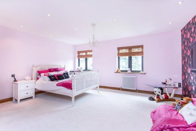 7 Woodlands Drive fpz185667 (24).jpg