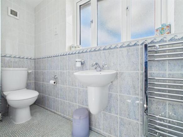 ENSUITE SHOWER ROOM
